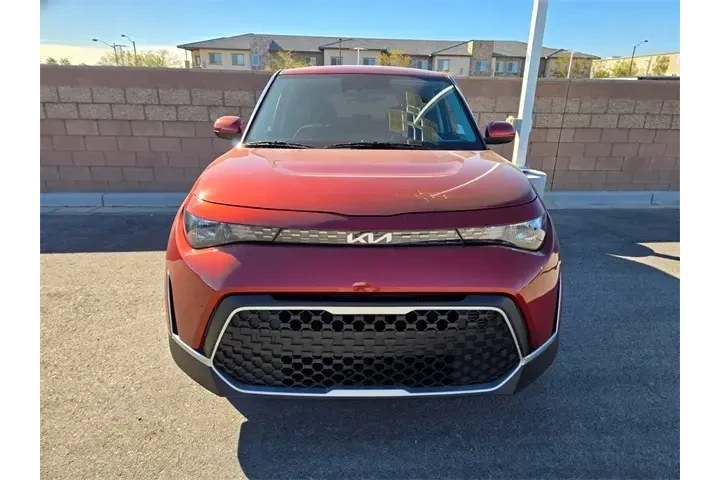 $18885 : Kia Soul 2023 S 4dr Crossove image 2