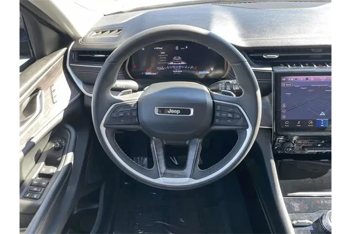 $28355 : Jeep Grand Cherokee 2023 4x4 image 9