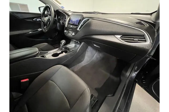 $16425 : Chevrolet Malibu 2023 LT 4dr image 10