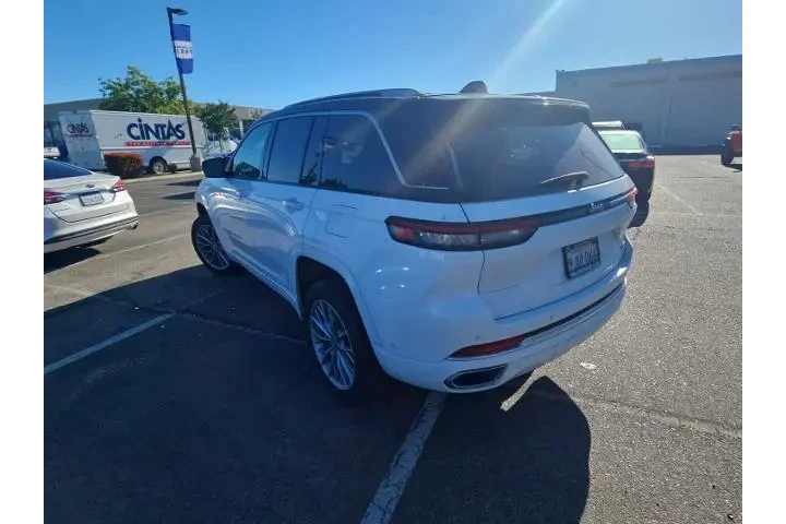 $37500 : Jeep Grand Cherokee 2023 4x2 image 6