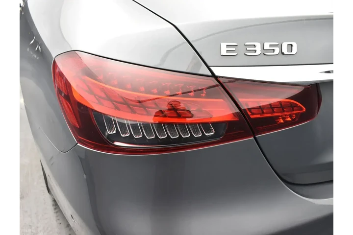 $27795 : Mercedes-Benz E-Class 2022 A image 7