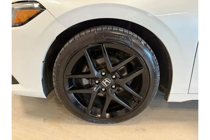 Honda Civic 2023 Sport 4dr H image 9