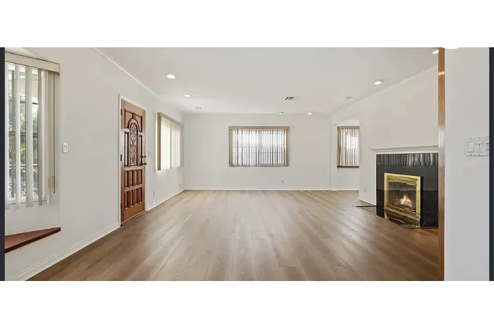 $2500 : Beautiful 3Bedroom For Rent image 3