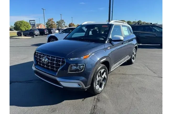 $24825 : Hyundai VENUE 2026 SEL 4dr C image 2
