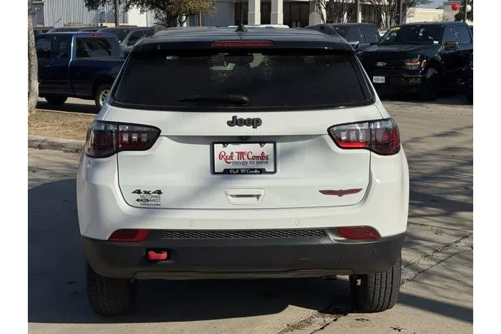 $23829 : Jeep Compass 2024 4x4 Trailh image 4