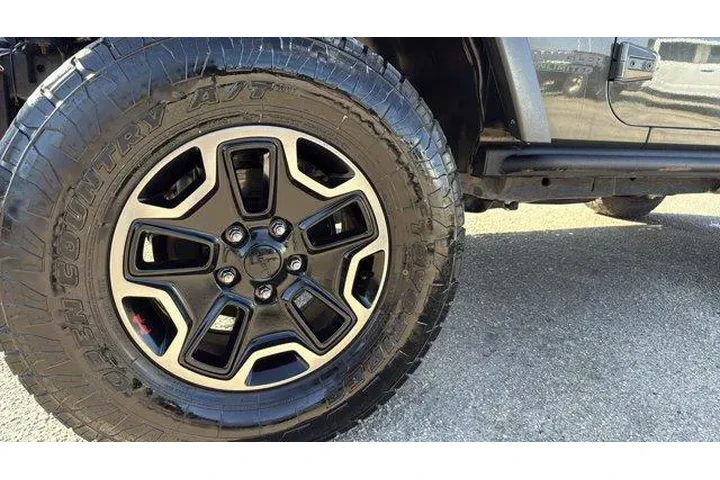 $24857 : Jeep Wrangler Unlimited 2015 image 9