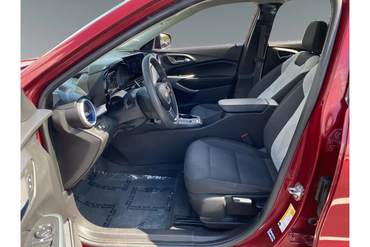 $27531 : Chevrolet Trax 2025 LS 4dr C image 9