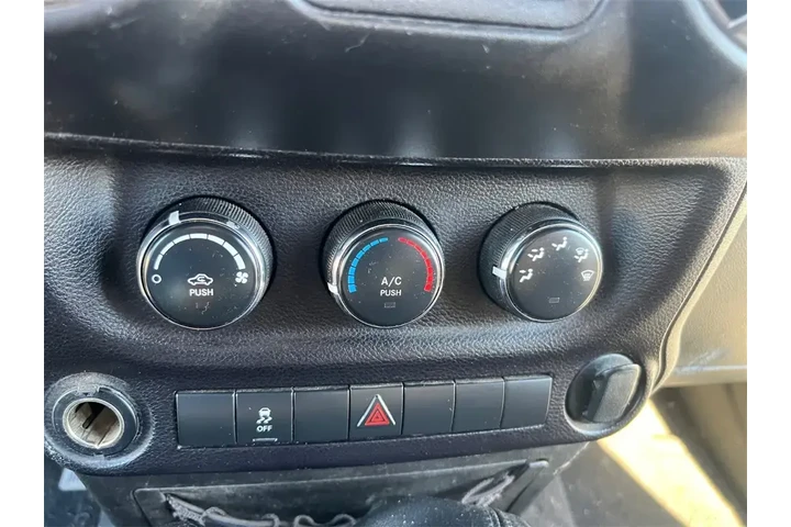 $19000 : Jeep Wrangler 2016 4x4 Sport image 7