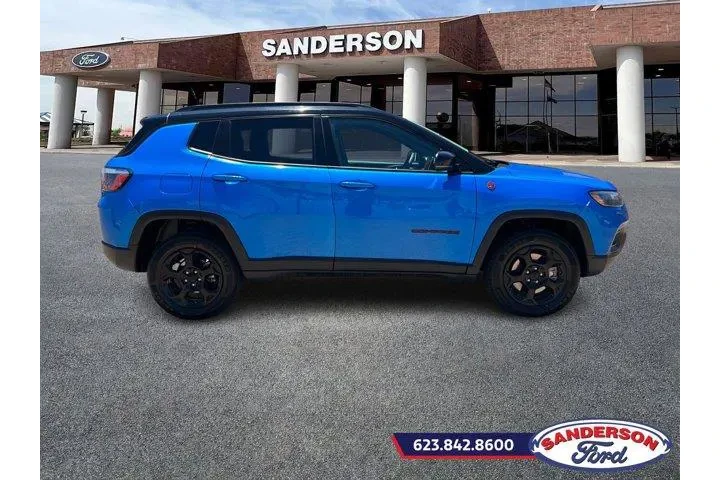 $19888 : Jeep Compass 2023 4x4 Trailh image 2