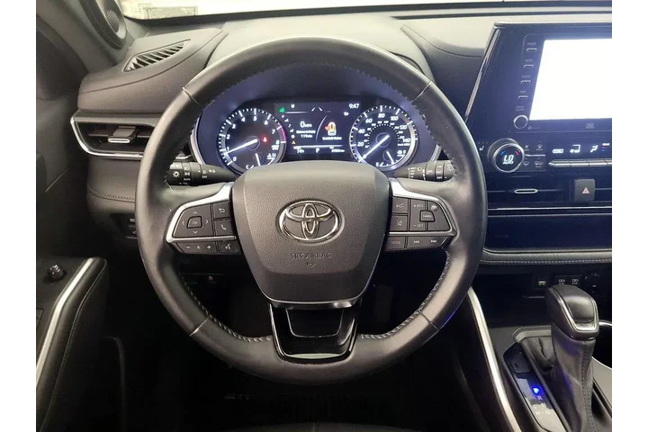 $37998 : Toyota Highlander 2021 AWD X image 10