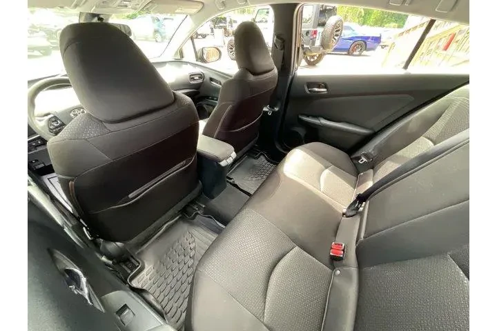 $16985 : Toyota Prius 2021 L Eco 4dr image 3