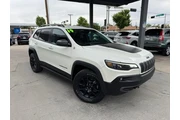 2019 Cherokee Trailhawk 4WD thumbnail