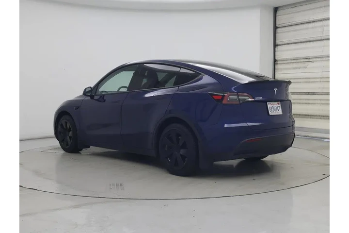 $28998 : Tesla Model Y 2021 AWD Long image 2