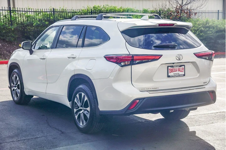 $36498 : Toyota Highlander 2023 XLE 4 image 5