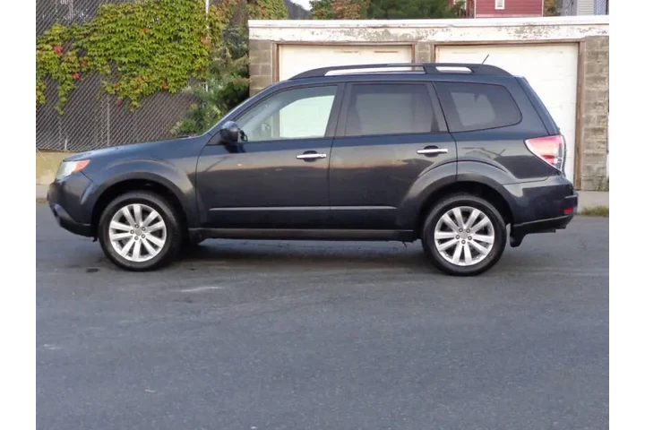 $6950 : 2012 Forester 2.5X Premium image 8