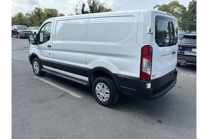 Ford Transit 2023 250 3dr SW image 6