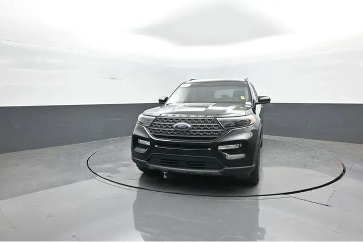 $31672 : Ford Explorer 2022 AWD XLT 4 image 3