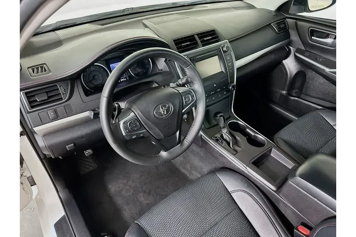 $12484 : Toyota Camry 2017 LE 4dr Sed image 2