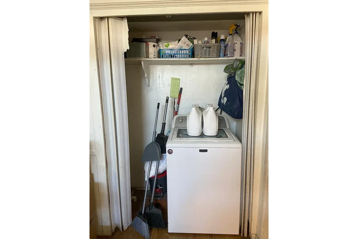 $1470 : Norwalk - Single Family Listo image 6