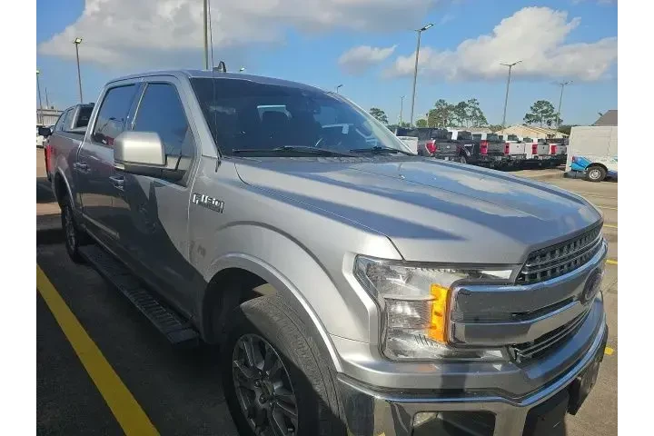 $30242 : Ford F-150 2020 4x4 XL 4dr S image 1