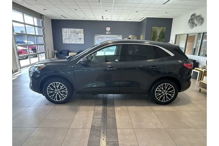 $18643 : Ford Escape Plug-In Hybrid 2 image 6