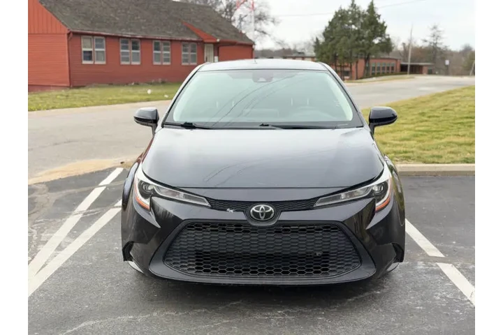 $11999 : 2020 Corolla LE image 3