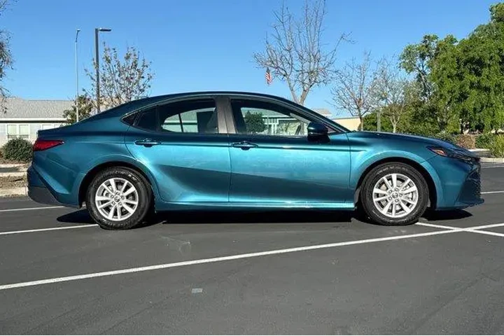 $24591 : Toyota Camry 2025 SE 4dr Sed image 10