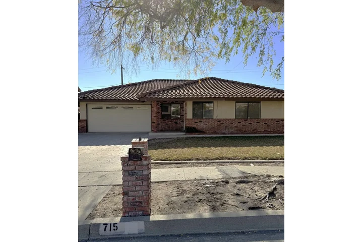 $3300 : CASA DE 3 RECS. 2 BAÑOS image 1