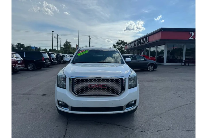 2017 GMC Yukon XL 4WD 4dr Den image 6