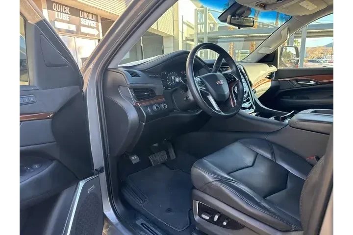 $35562 : Cadillac Escalade 2019 4x4 L image 9