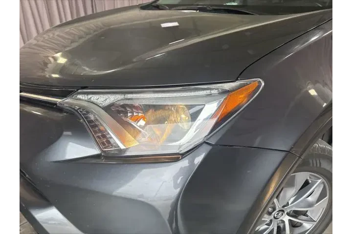 $18999 : Toyota RAV4 Hybrid 2017 AWD image 9