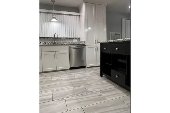 $1050 : Woodbridge Dr, Garden Grove CA image 6