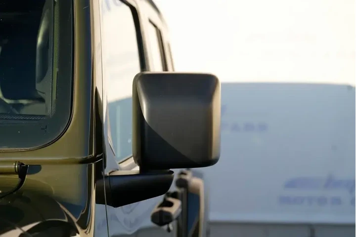 $27900 : Jeep Wrangler 2023 4x4 Sahar image 10