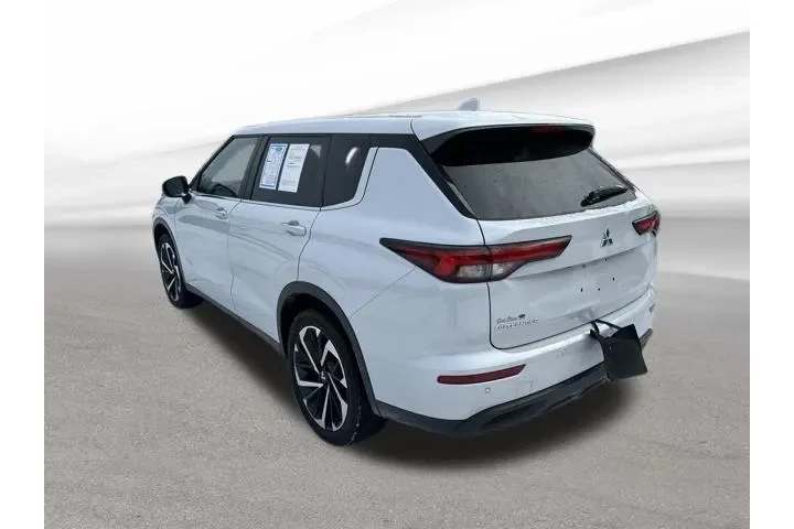 $17970 : Mitsubishi Outlander 2022 AW image 5