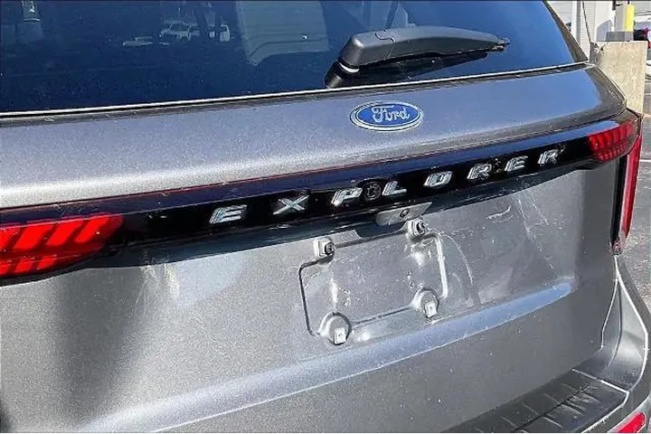 $34991 : Ford Explorer 2025 Active 4d image 7