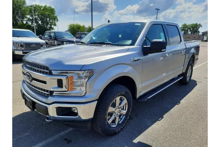 $32990 : Ford F-150 2020 4x4 Lariat 4 image 2