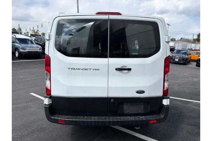 $32995 : Ford Transit 2024 250 3dr LW image 4