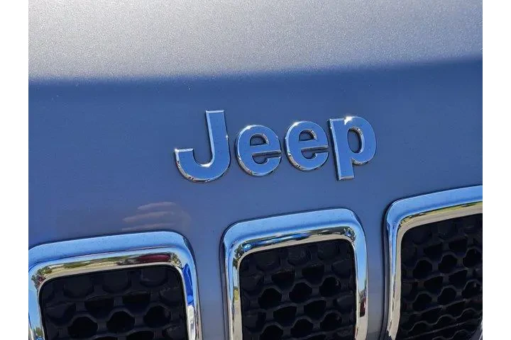 Jeep Cherokee 2019 4x4 Limit image 3