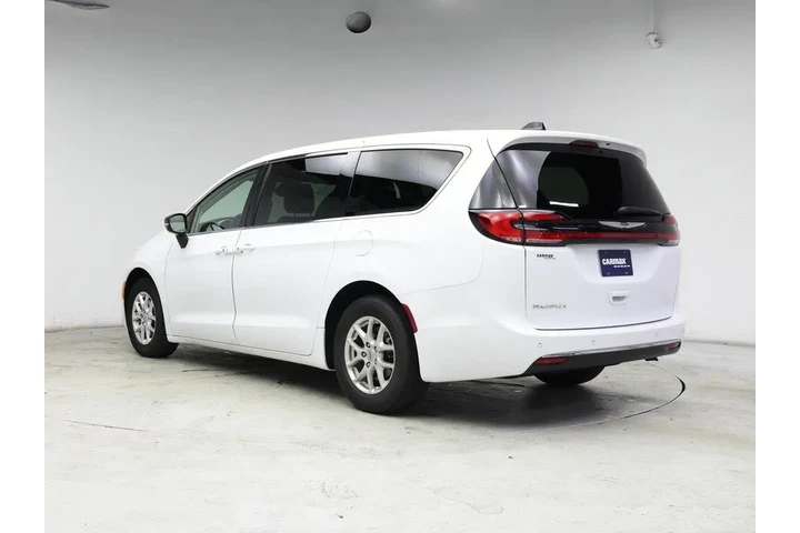 $28998 : Chrysler Pacifica 2024 Touri image 2