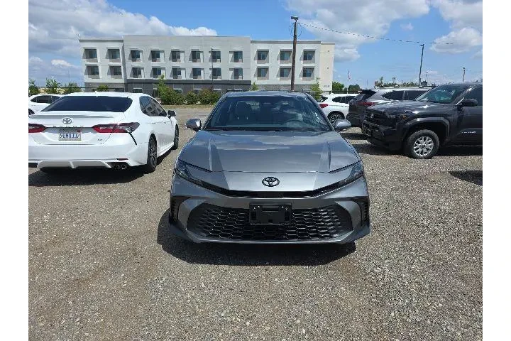 $38900 : Toyota Camry 2026 SE 4dr Sed image 2