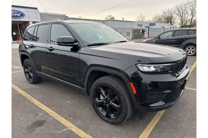 $33500 : Jeep Grand Cherokee 2023 4x4 image 3