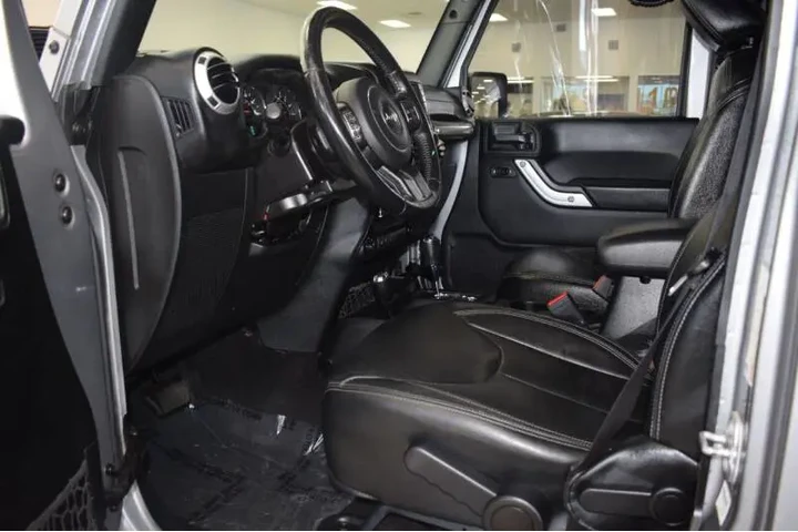 $297000 : jeep wrangler ( 2017 unlimiteD image 2