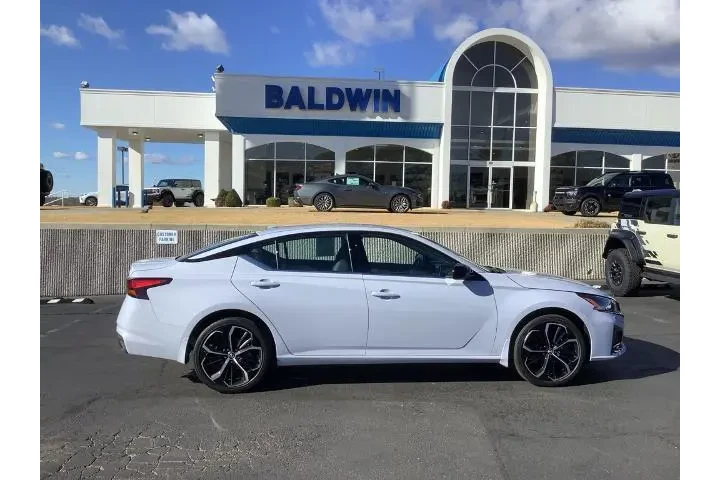 $28950 : Nissan Altima 2025 AWD 2.5 S image 8