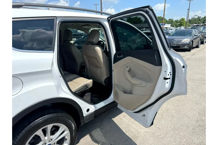 $12980 : 2019 Escape SEL 4WD image 9