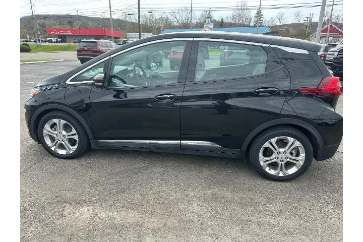 $10990 : Chevrolet Bolt EV 2021 LT 4d image 6
