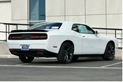 $24900 : Dodge Challenger 2023 SXT 2d thumbnail