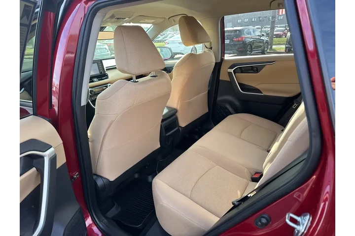 $21750 : Toyota RAV4 2019 AWD LE 4dr image 7