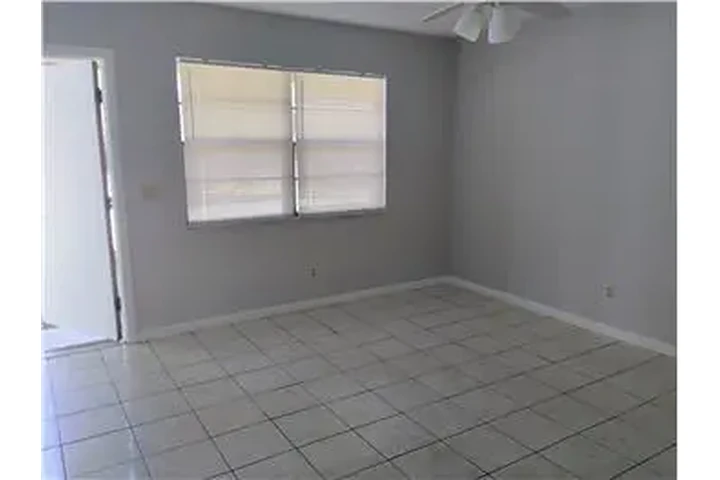 $2500 : Rental property with 3 bedro image 10