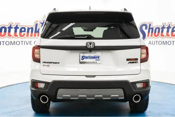 $35158 : Honda Passport 2023 AWD Trai image 6
