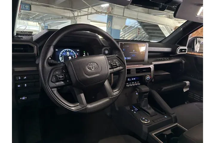 $39998 : Toyota Tacoma 2025 4x2 SR5 4 image 6